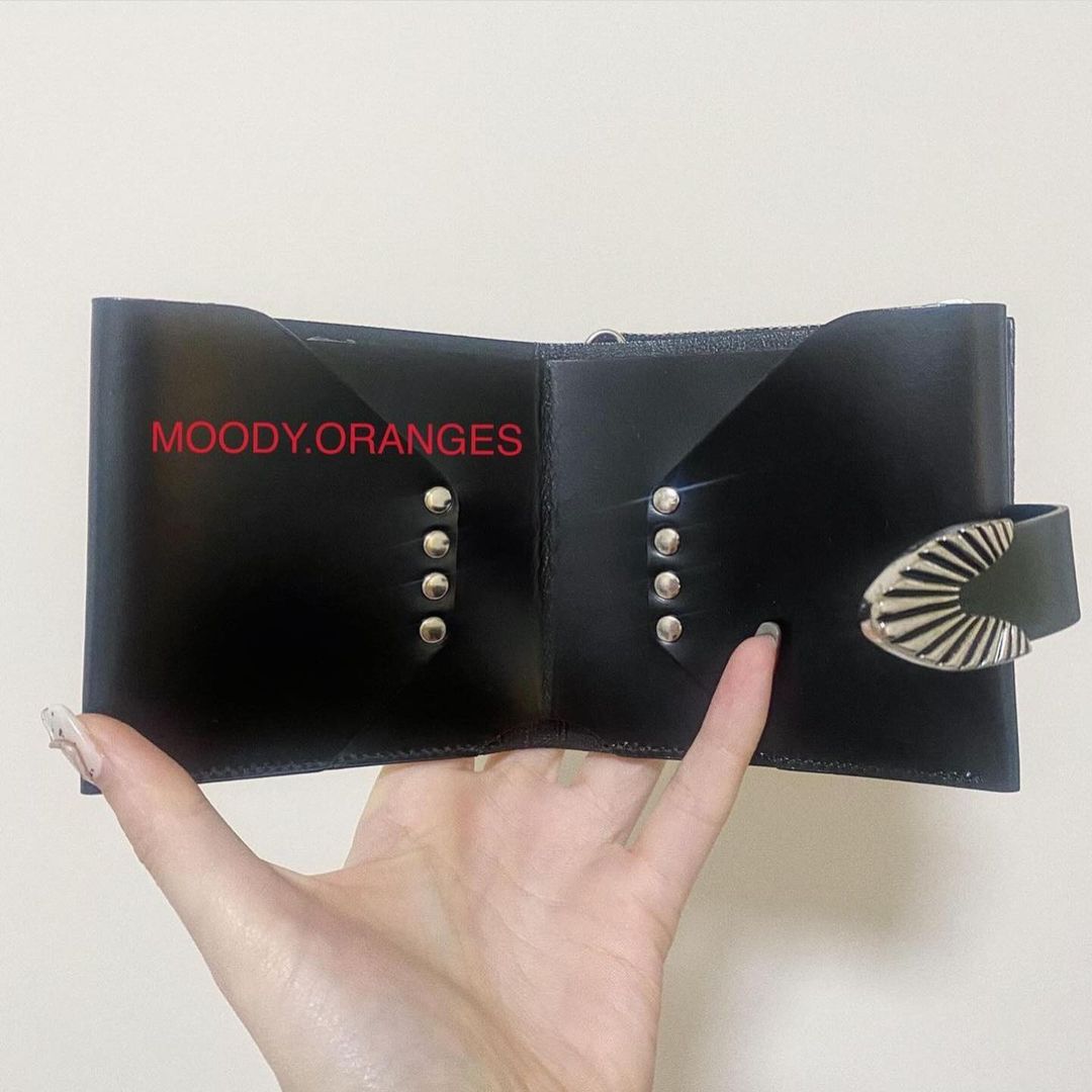 Toga Pulla Leather Shoulder Wallet - MOODY ORANGES