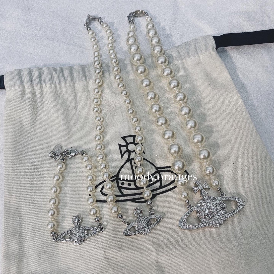 Vivienne Westwood Mini Bas Relief Pearl Accessories