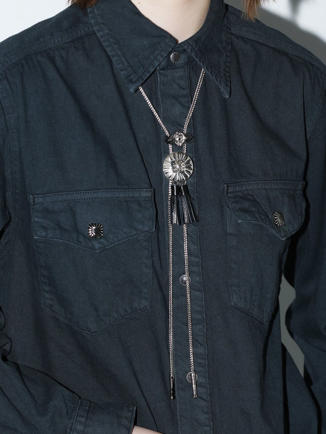Toga Too Metal loop tie