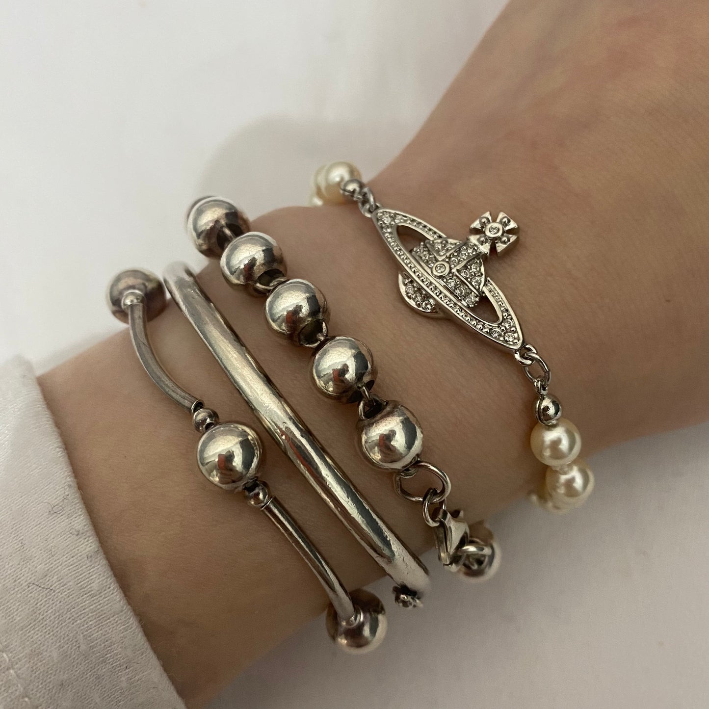 Vivienne Westwood Mini Bas Relief Pearl Accessories