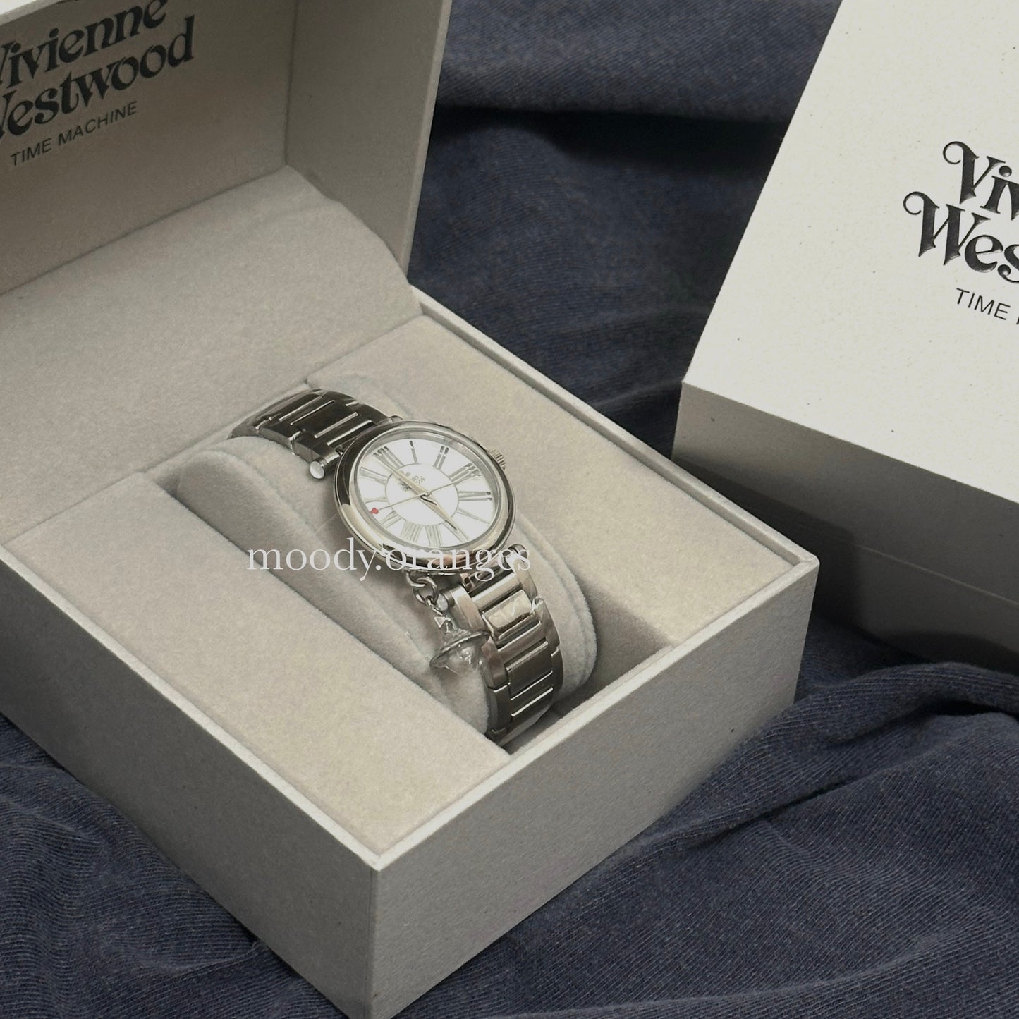 Vivienne Westwood Mother Orb Watch (VV006PSLSL)