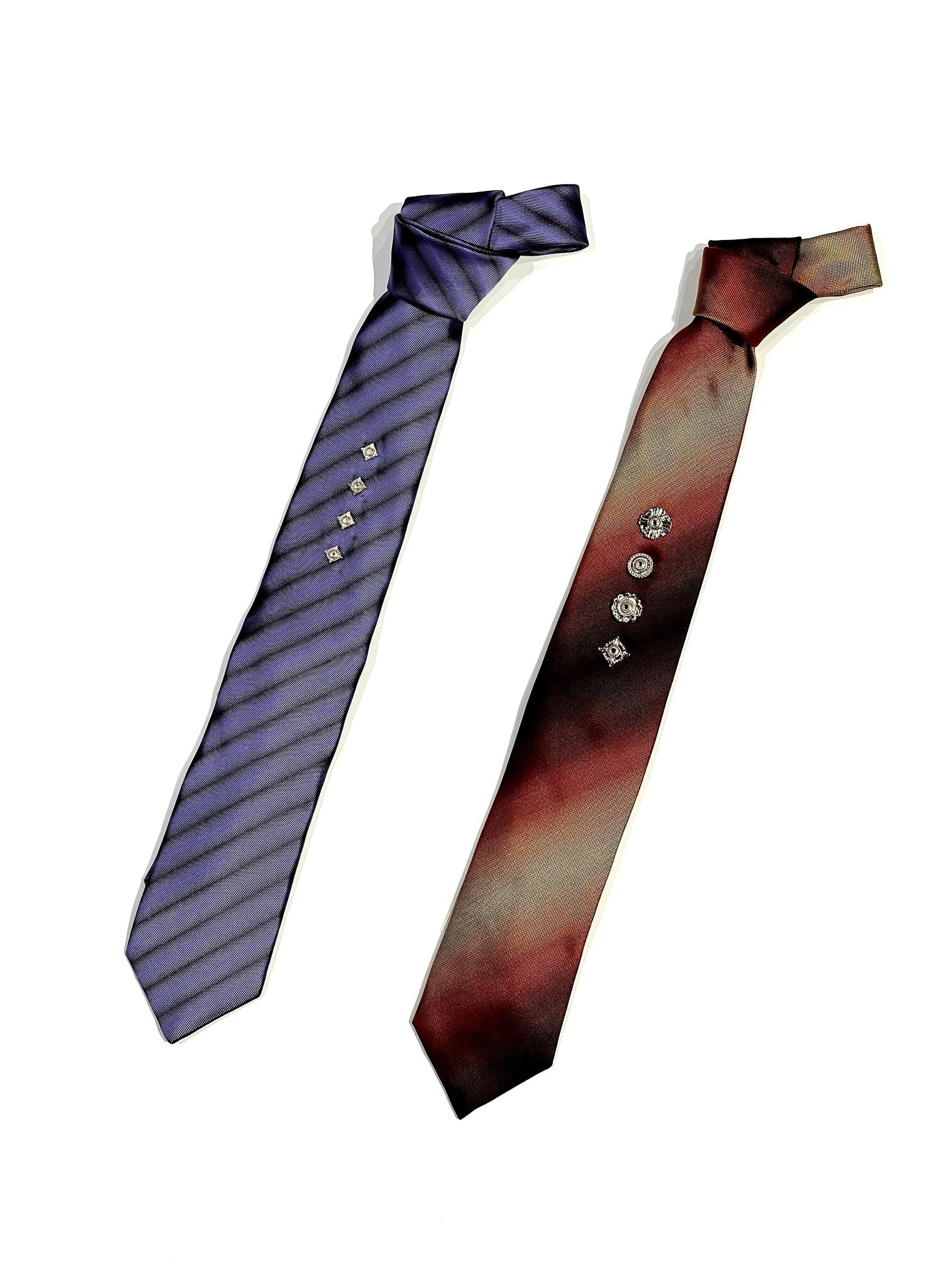 TOGA TOO Metal Concho Tie