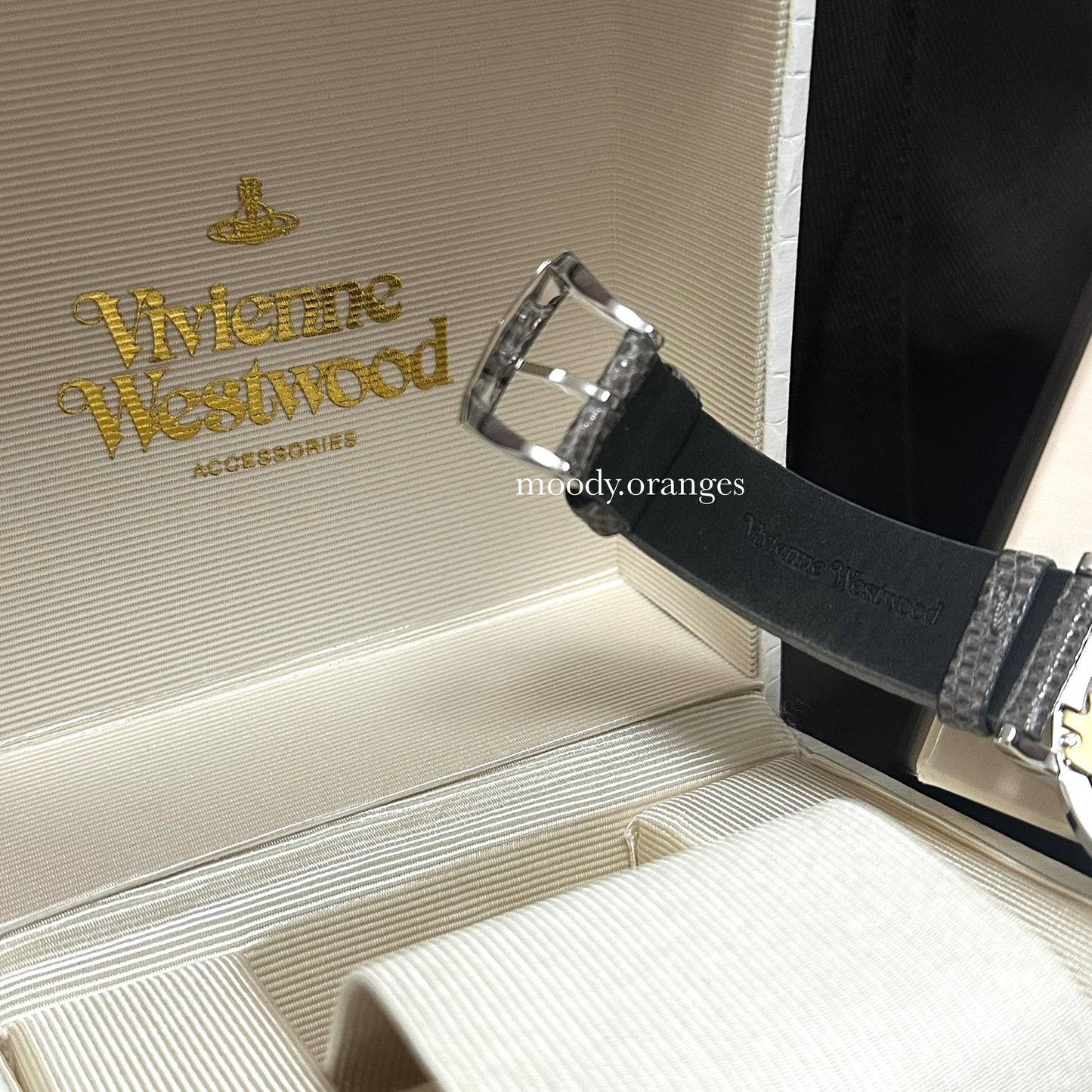 Vivienne Westwood Vintage Watch (VW-75A3-B8790)