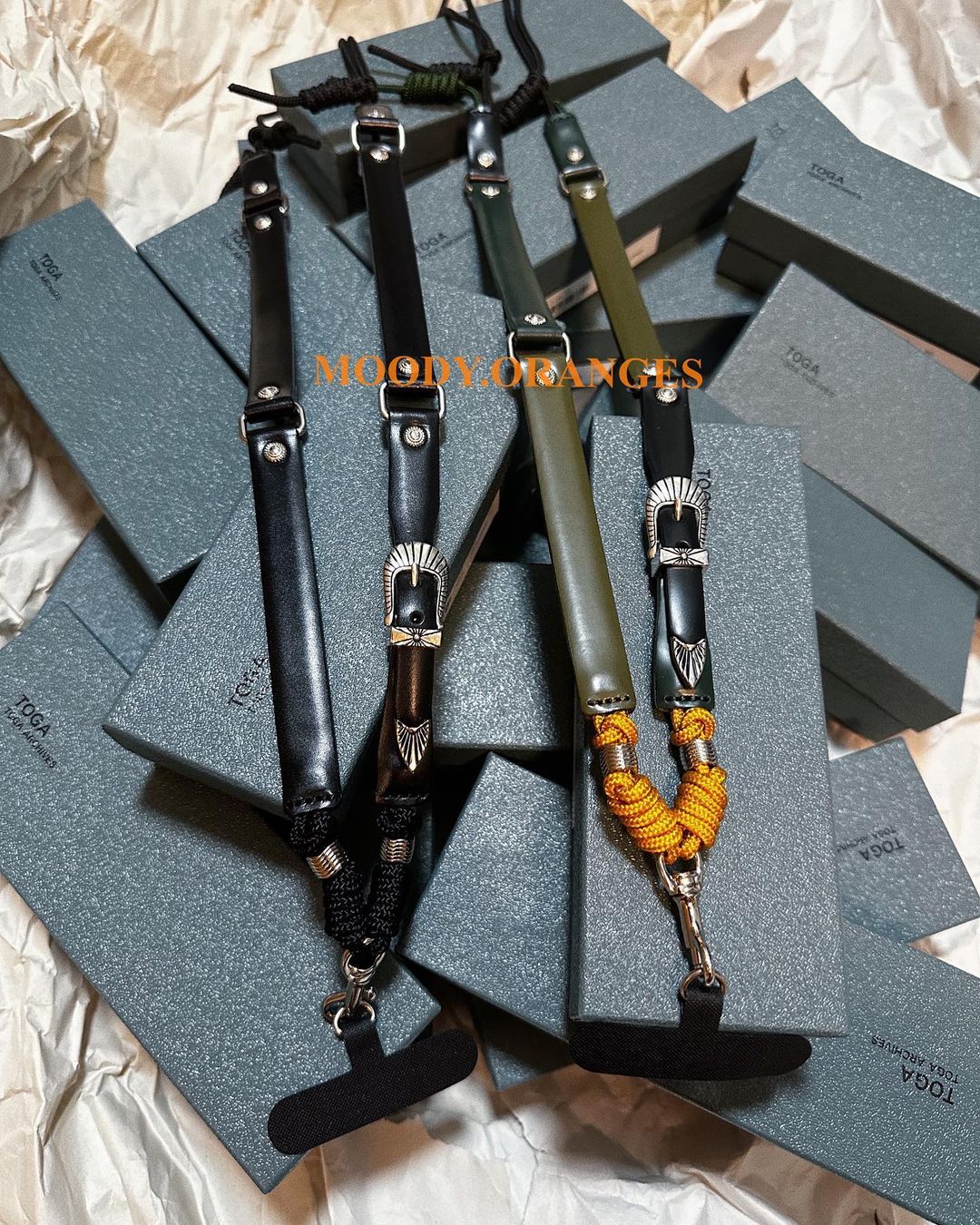 TOGA ACRHIVES Phone Strap - MOODY ORANGES