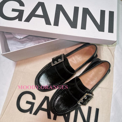 Ganni Buckle-Fastening Loafer - MOODY ORANGES