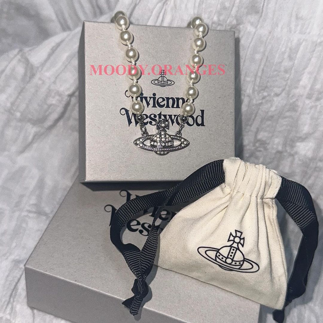 Vivienne Westwood Silver Mini Bas Relief White Charm Choker