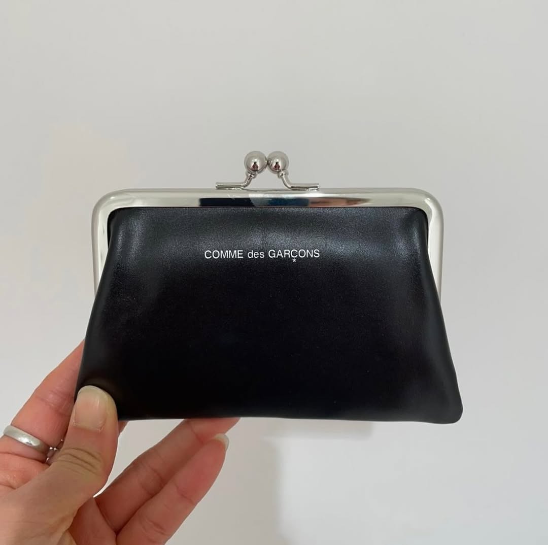 COMME des GARÇONS Wallet Kiss Clasp Collection