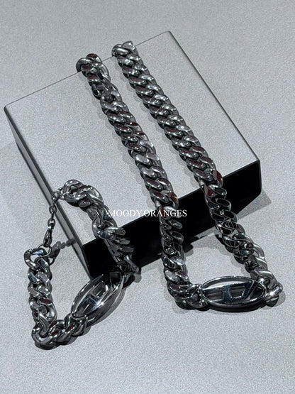Diesel Oval D Logo Choker Necklace & Bracelet