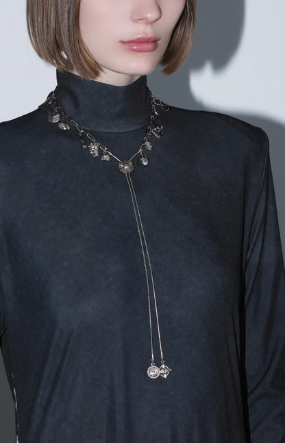 TOGA TOO Metal Motif Loop Tie