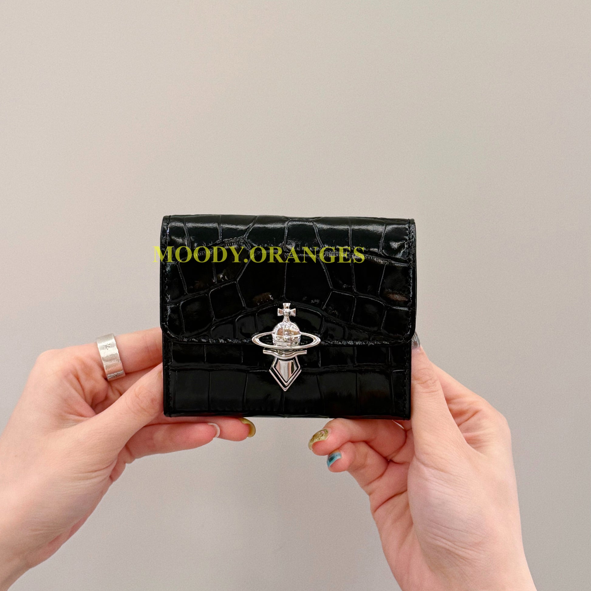 Vivienne Westwood Orb Clasp Wallet - MOODY ORANGES