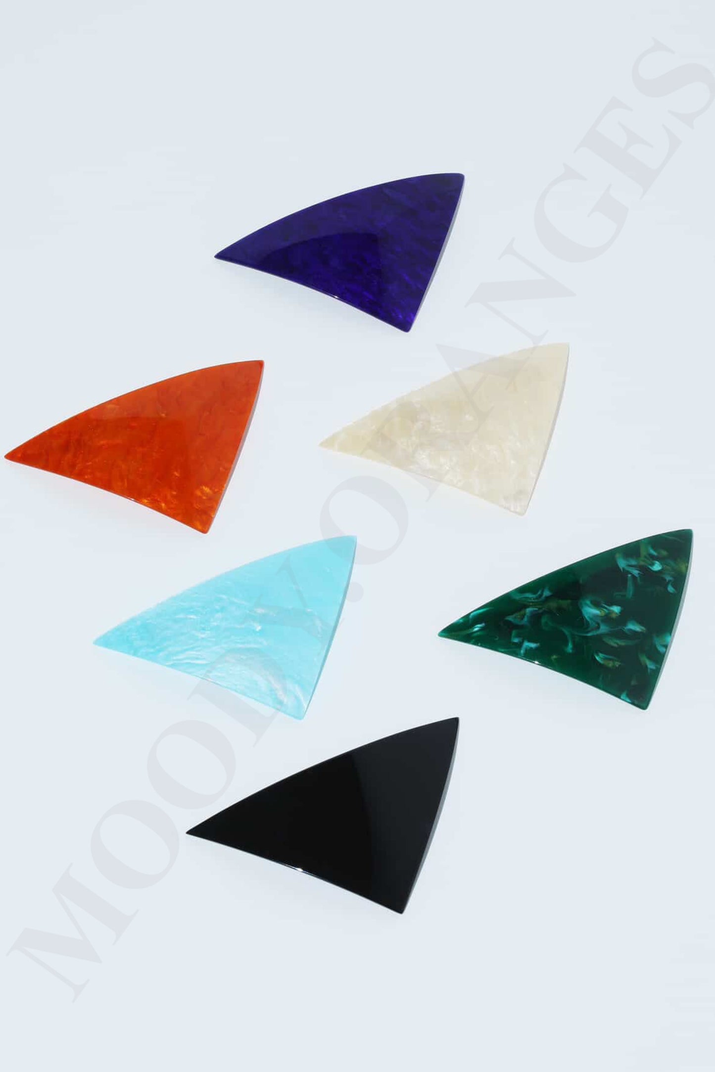 Toga Too Larger Triangle Hair Clip - MOODY ORANGES