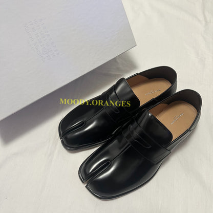Maison Margiela Tabi Leather Loafer Shoes