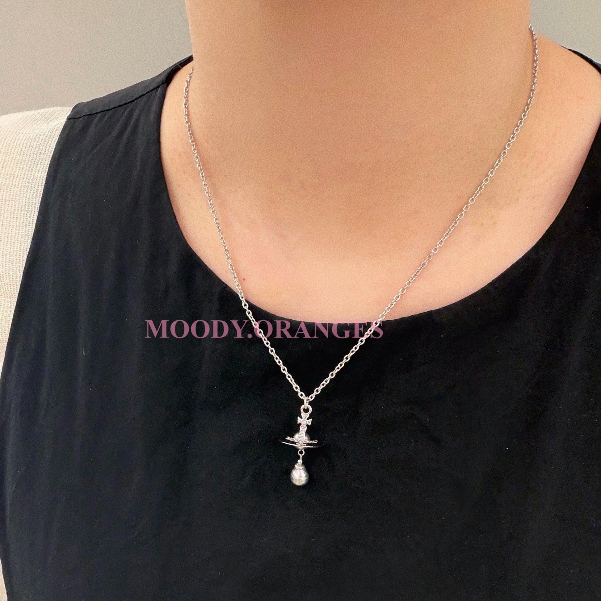 Vivienne Westwood Aleksa Pearl Accessories Collection - MOODY ORANGES