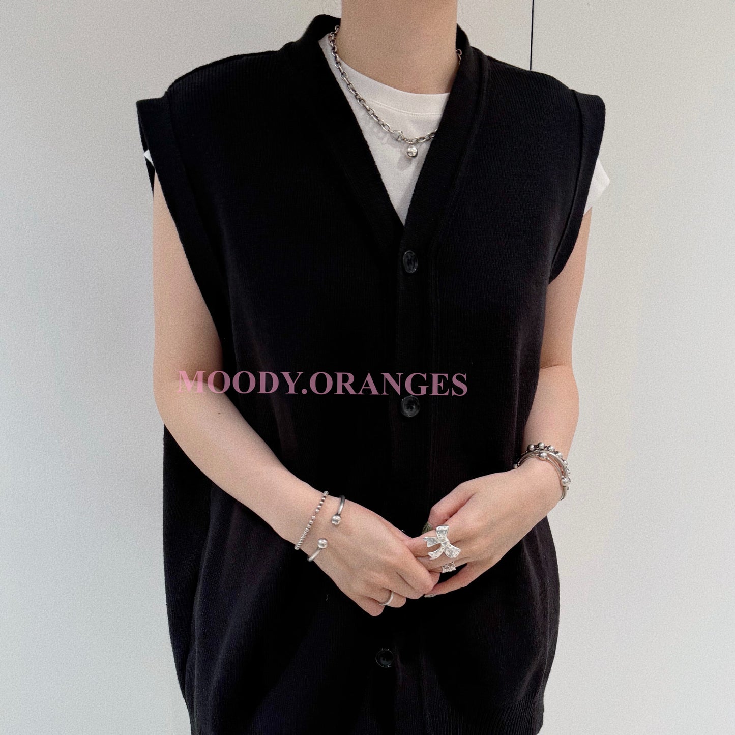 OVERSIZED CARDIGAN VEST - MOODY ORANGES