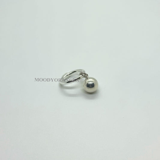 Hanging Silver Ball Ring - MOODY ORANGES