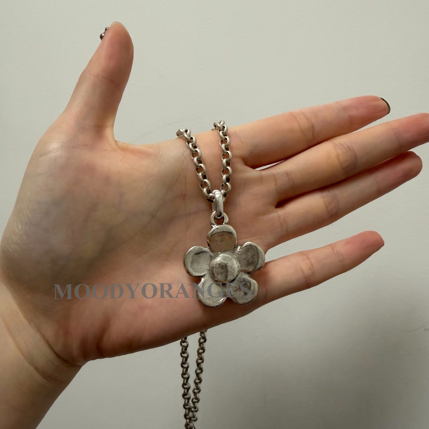 Otro Accesorio Silver Flower Necklace - MOODY ORANGES