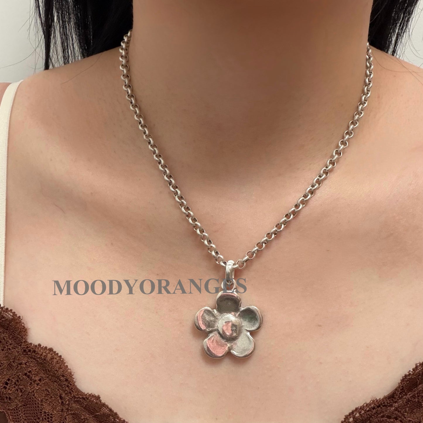 Otro Accesorio Silver Flower Necklace - MOODY ORANGES