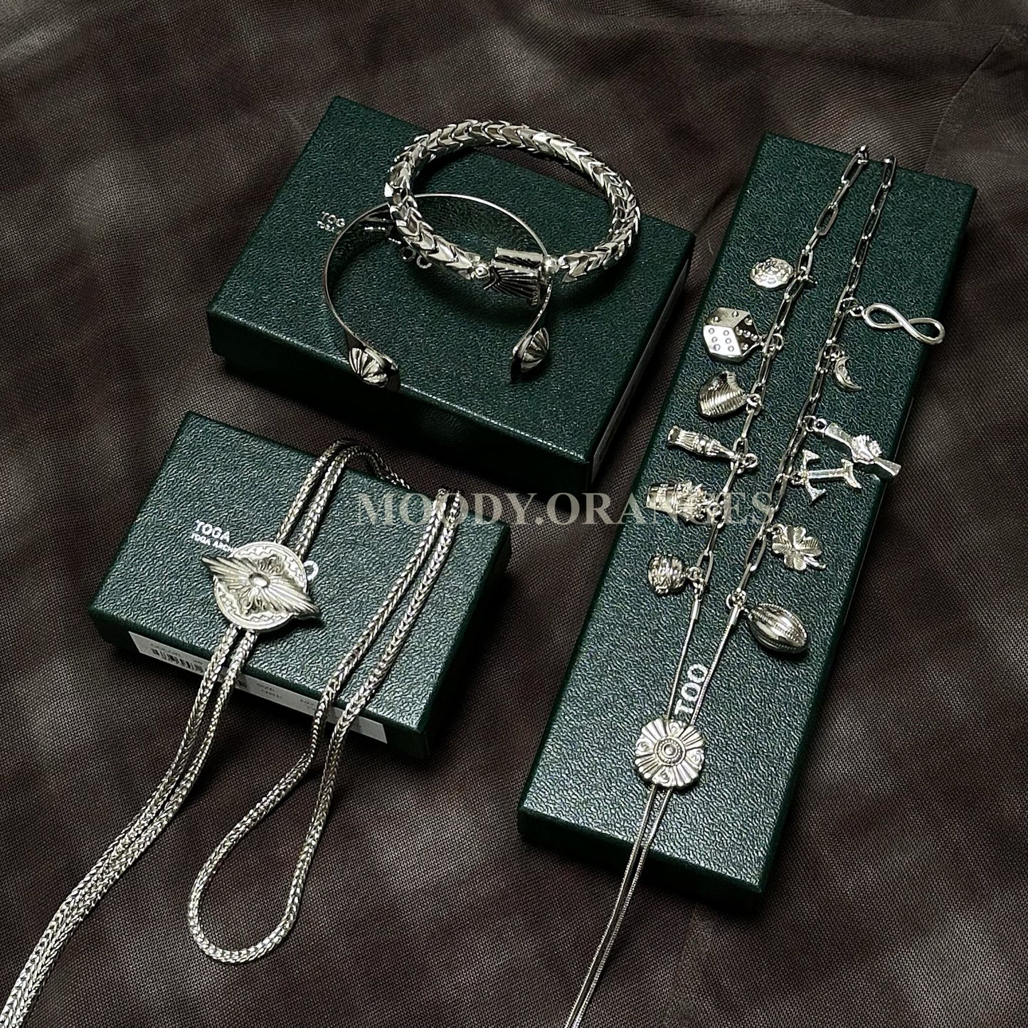 TOGA TOO Metal Concho Loop Tie - MOODY ORANGES