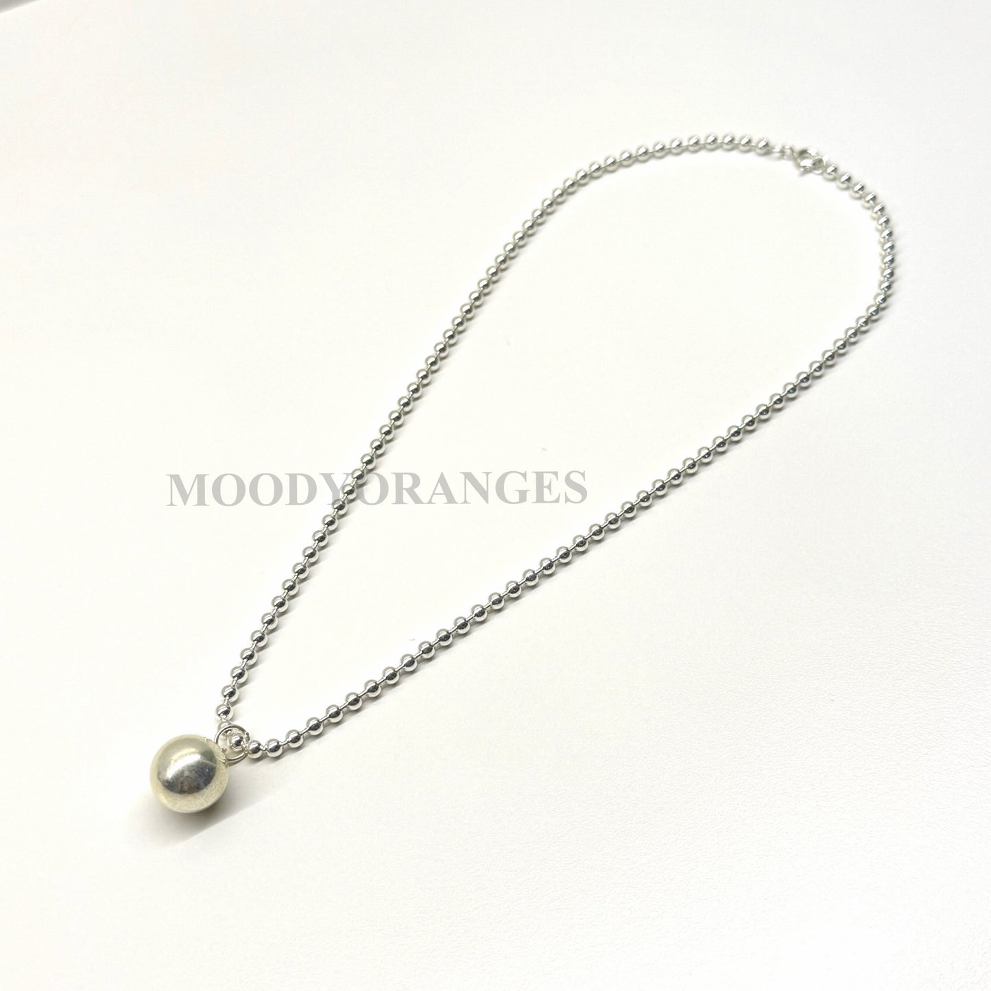 925 Silver - Ball-Chained Necklace with Silver Ball Pendant - MOODY ORANGES