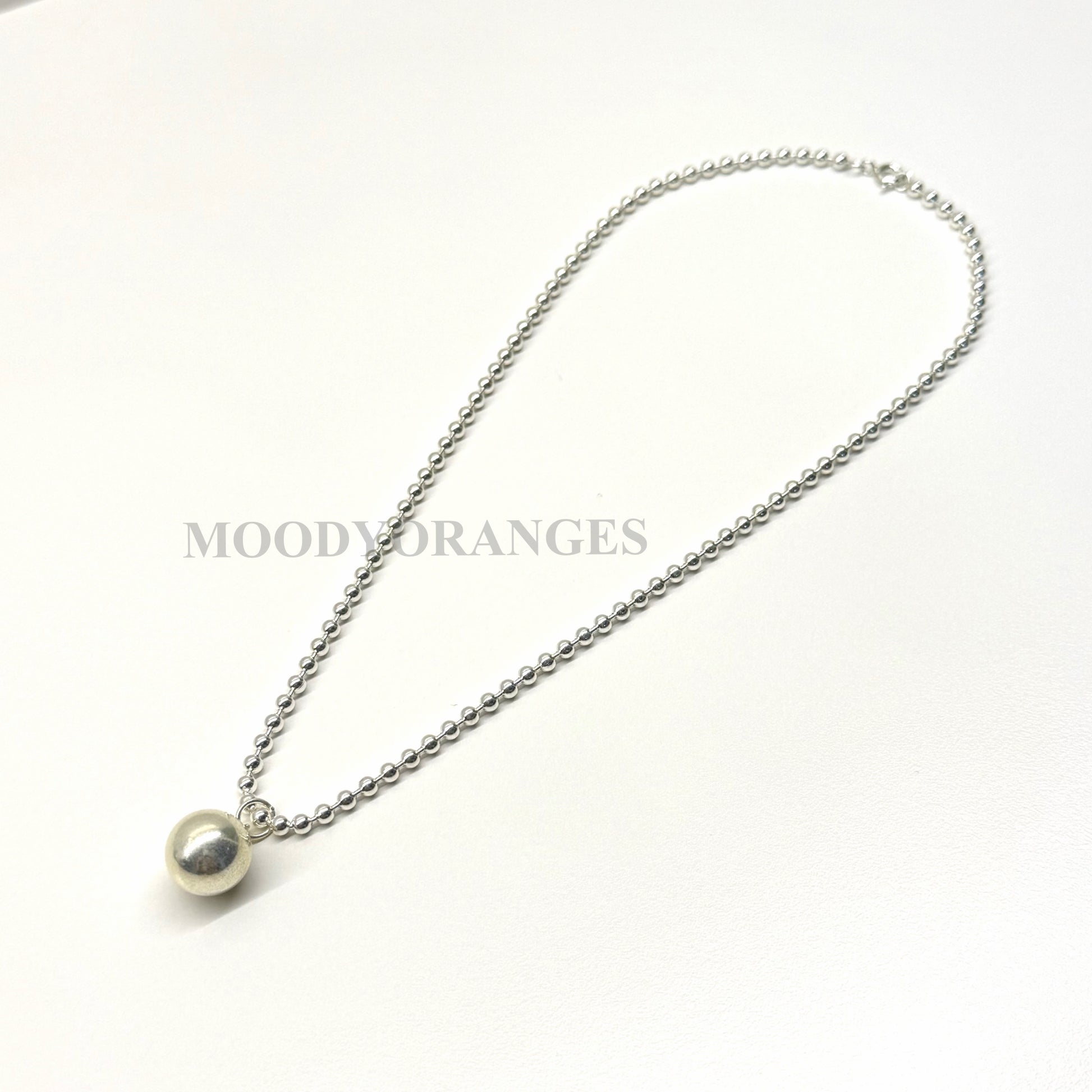 925 Silver - Ball-Chained Necklace with Silver Ball Pendant - MOODY ORANGES