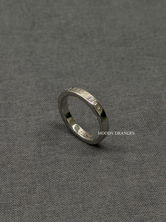 MM6 Maison Margiela Ring (1) - MOODY ORANGES