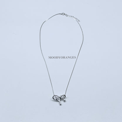 925 Silver - Ribbon Necklace - MOODY ORANGES