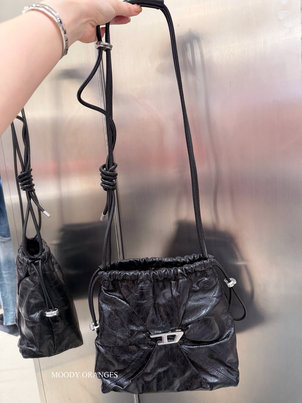 DIESEL Scrunch-D Bucket Bag - MOODY ORANGES