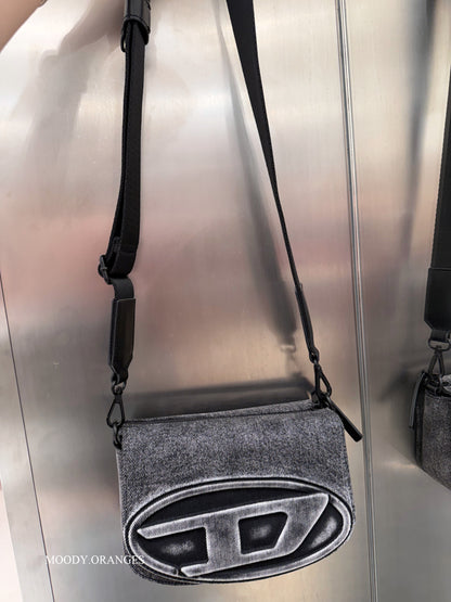 DIESEL 1DR Camera Bag - MOODY ORANGES